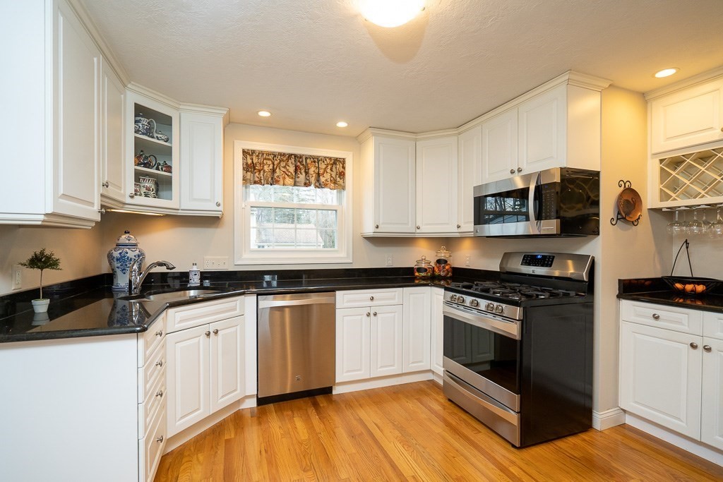 60 Terry Road West Springfield, MA 01089 - Photo 6 of 42 Gallery Image 6