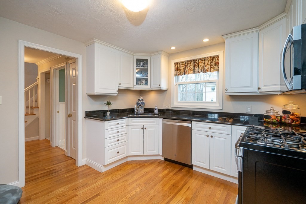 60 Terry Road West Springfield, MA 01089 - Photo 7 of 42 Gallery Image 7
