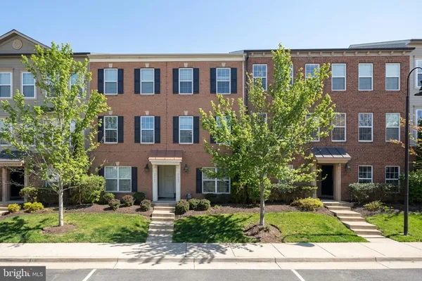 $425,000 | 15353 Rosemont Manor Drive, Haymarket, VA 20169