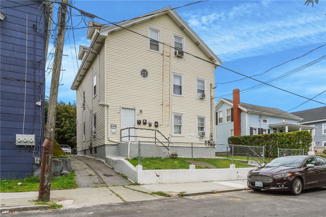 54 Jefferson Avenue Pawtucket, RI 02860 - Photo 1 of 15