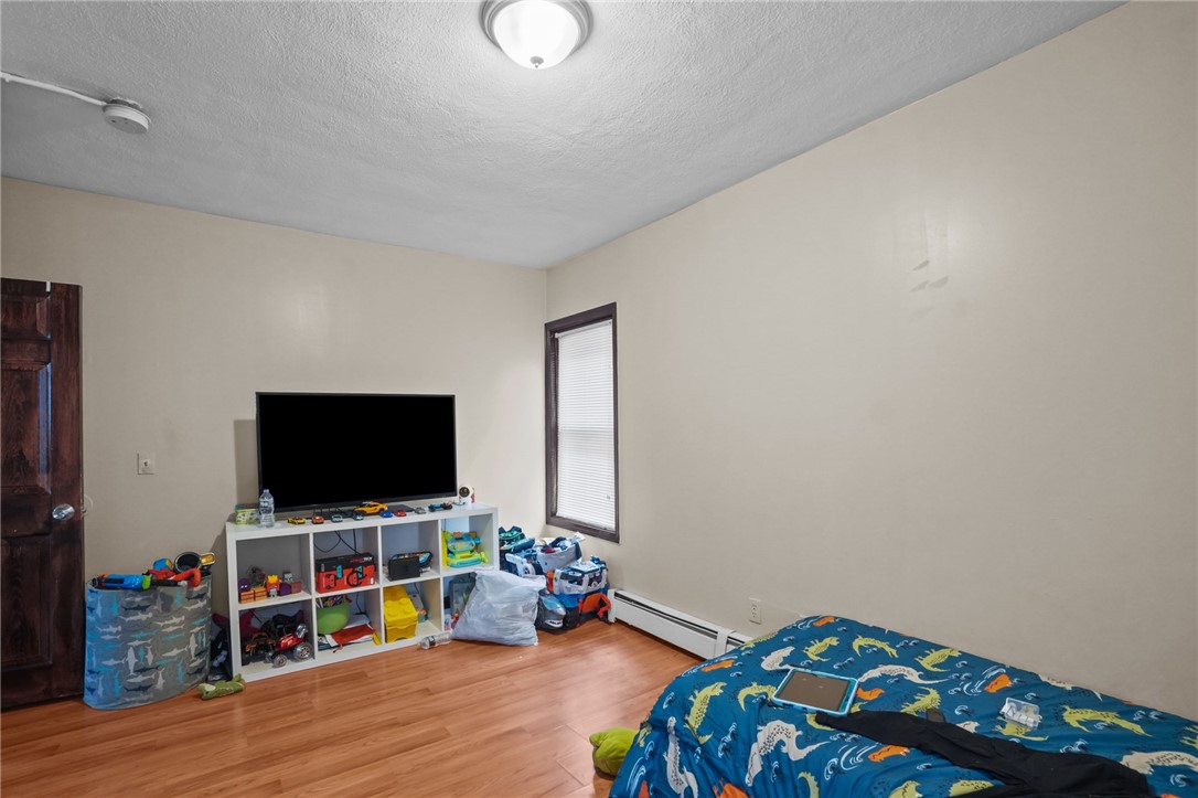 54 Jefferson Avenue Pawtucket, RI 02860 - Photo 4 of 15