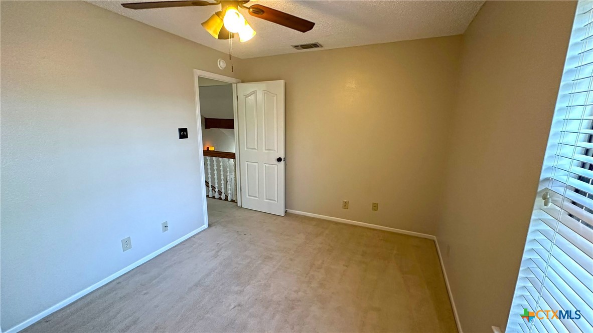 1500 Halbert Street Killeen, TX 76541 - Photo 24 of 36 an empty room with a mirror