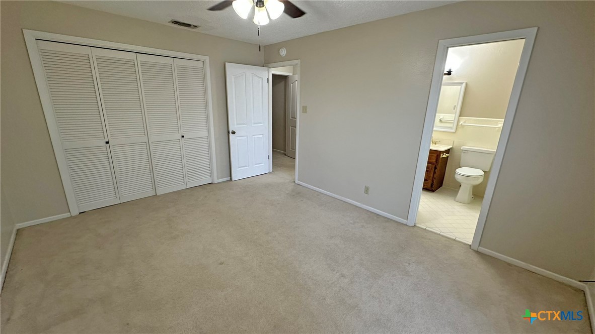 1500 Halbert Street Killeen, TX 76541 - Photo 26 of 36 an empty room with a bathroom