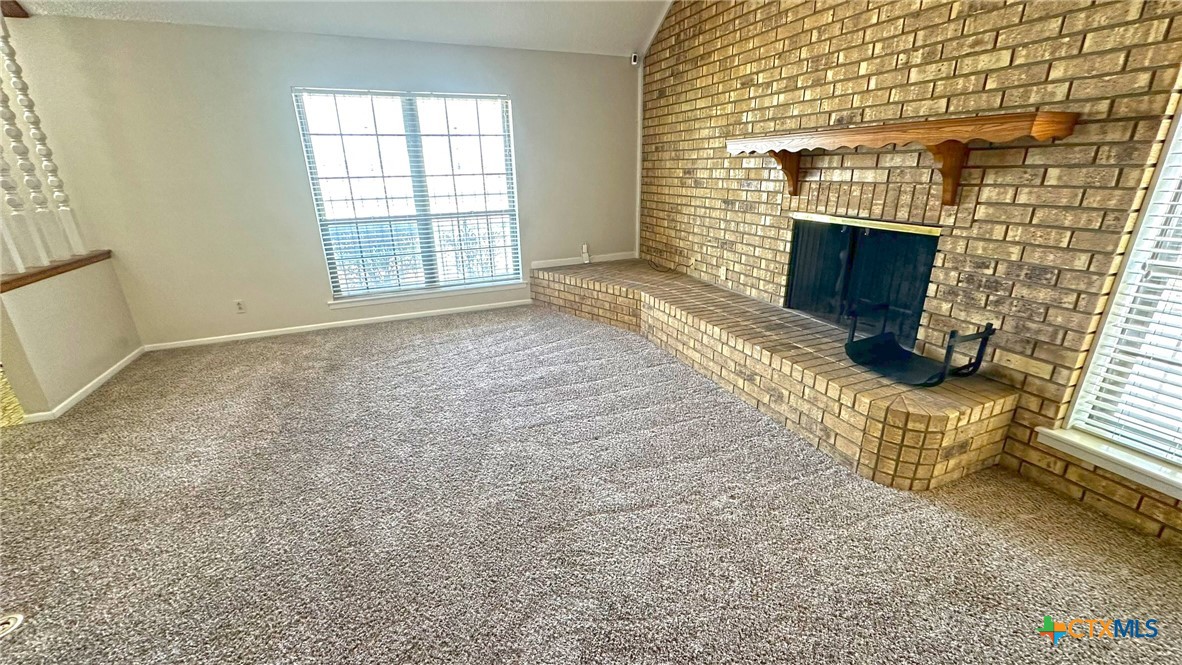 1500 Halbert Street Killeen, TX 76541 - Photo 8 of 36 an empty room with windows