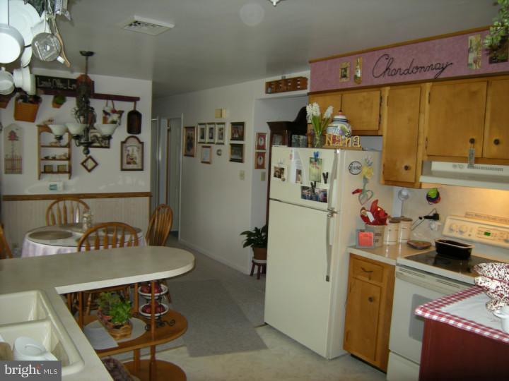 61 Colonial Road Allentown, PA 18109 - Photo 2 of 20 Gallery Image 2