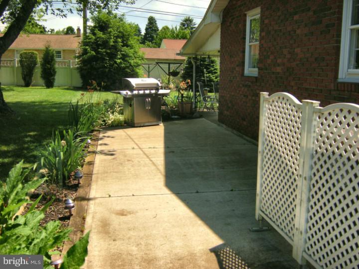 61 Colonial Road Allentown, PA 18109 - Photo 18 of 20 Gallery Image 18