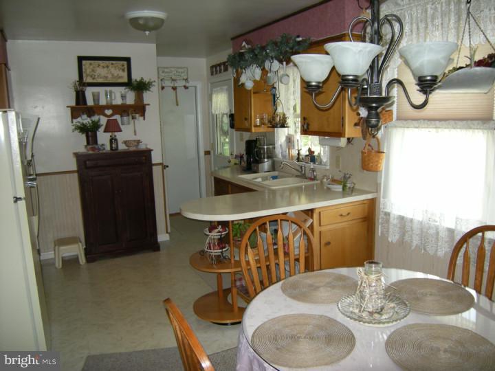 61 Colonial Road Allentown, PA 18109 - Photo 5 of 20 Gallery Image 5