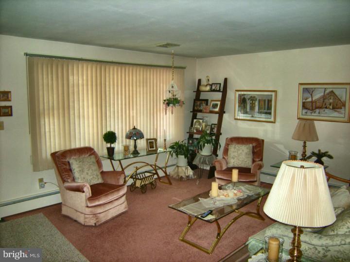 61 Colonial Road Allentown, PA 18109 - Photo 6 of 20 Gallery Image 6