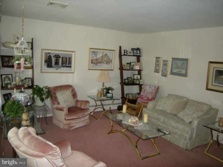61 Colonial Road Allentown, PA 18109 - Photo 7 of 20 Gallery Image 7