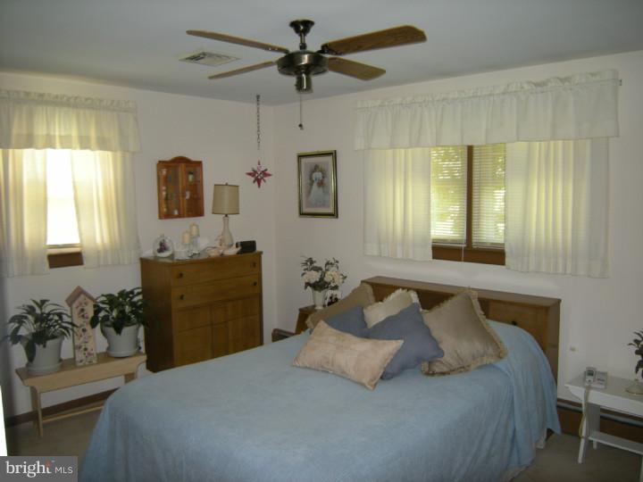 61 Colonial Road Allentown, PA 18109 - Photo 8 of 20 Gallery Image 8