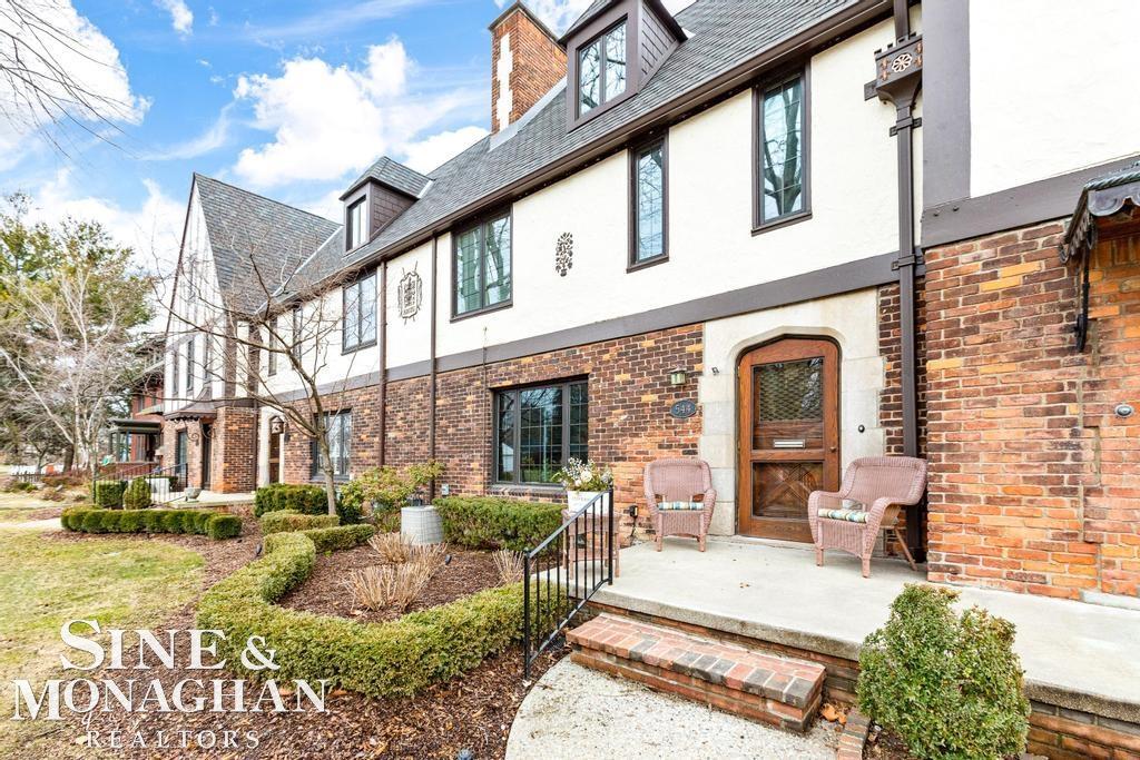 544 Cadieux Road Grosse Pointe, MI 48230 - Photo 2 of 42 50103765-1.JPG