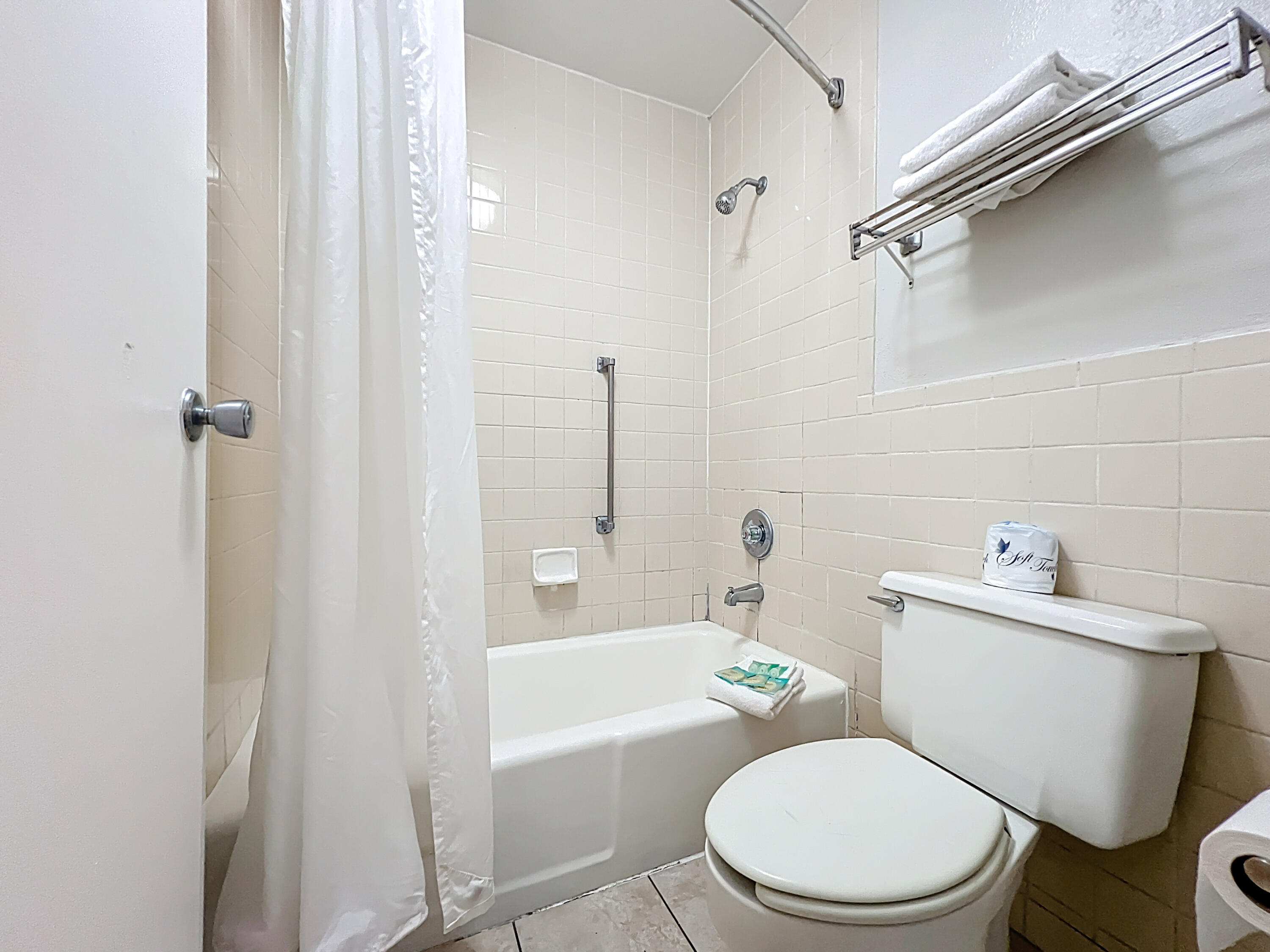 4645 North Socrum Loop Road, Unit 101 Lakeland, FL 33809 - Photo 13 of 23 King Studio - Stayable Lakeland-6