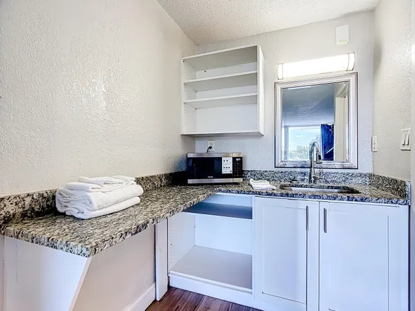 $975 | 4645 North Socrum Loop Road, Unit 101, Lakeland, FL 33809