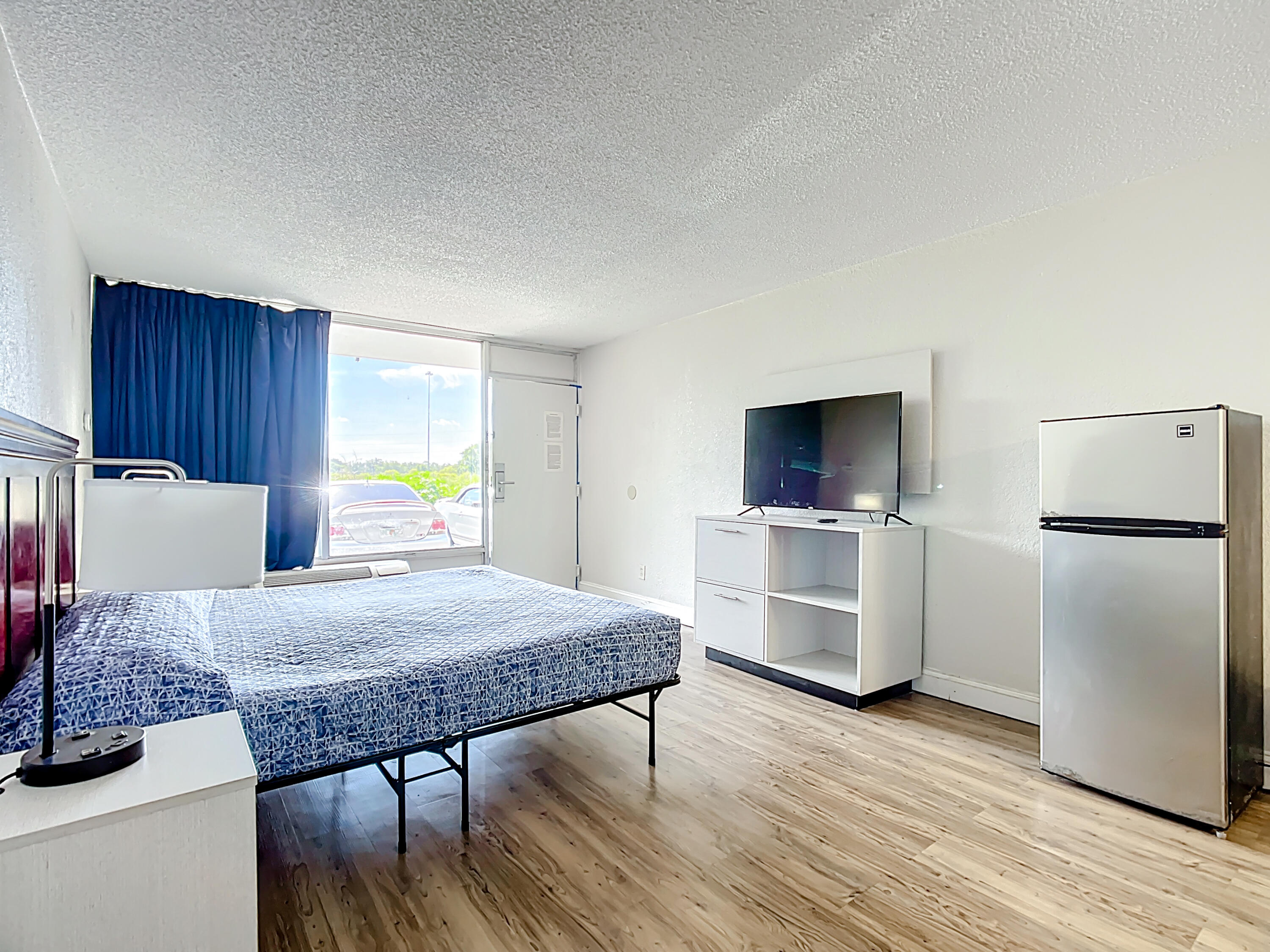 4645 North Socrum Loop Road, Unit 101 Lakeland, FL 33809 - Photo 15 of 23 King Studio - Stayable Lakeland-4