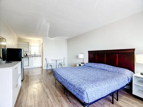 $975 | 4645 North Socrum Loop Road, Unit 101, Lakeland, FL 33809