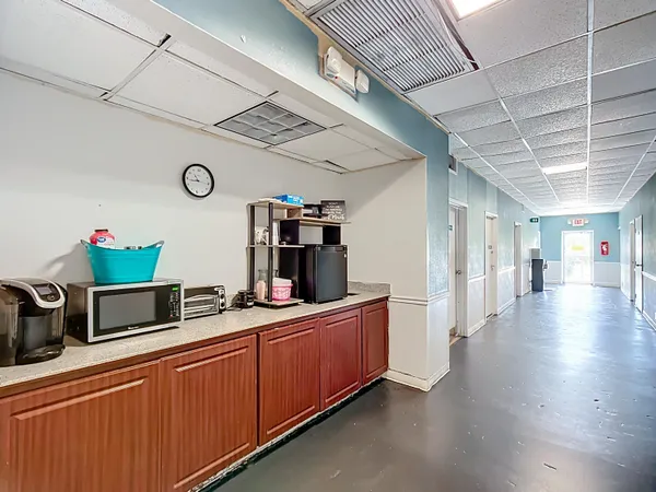 $975 | 4645 North Socrum Loop Road, Unit 101, Lakeland, FL 33809