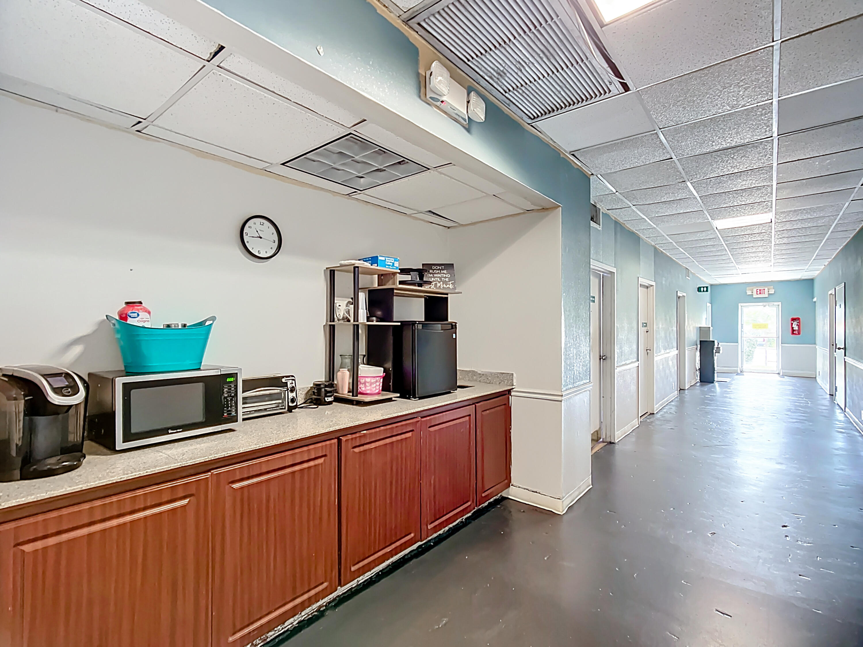 4645 North Socrum Loop Road, Unit 101 Lakeland, FL 33809 - Photo 8 of 23 Stayable Lakeland - 4645 N Socrum Loop R