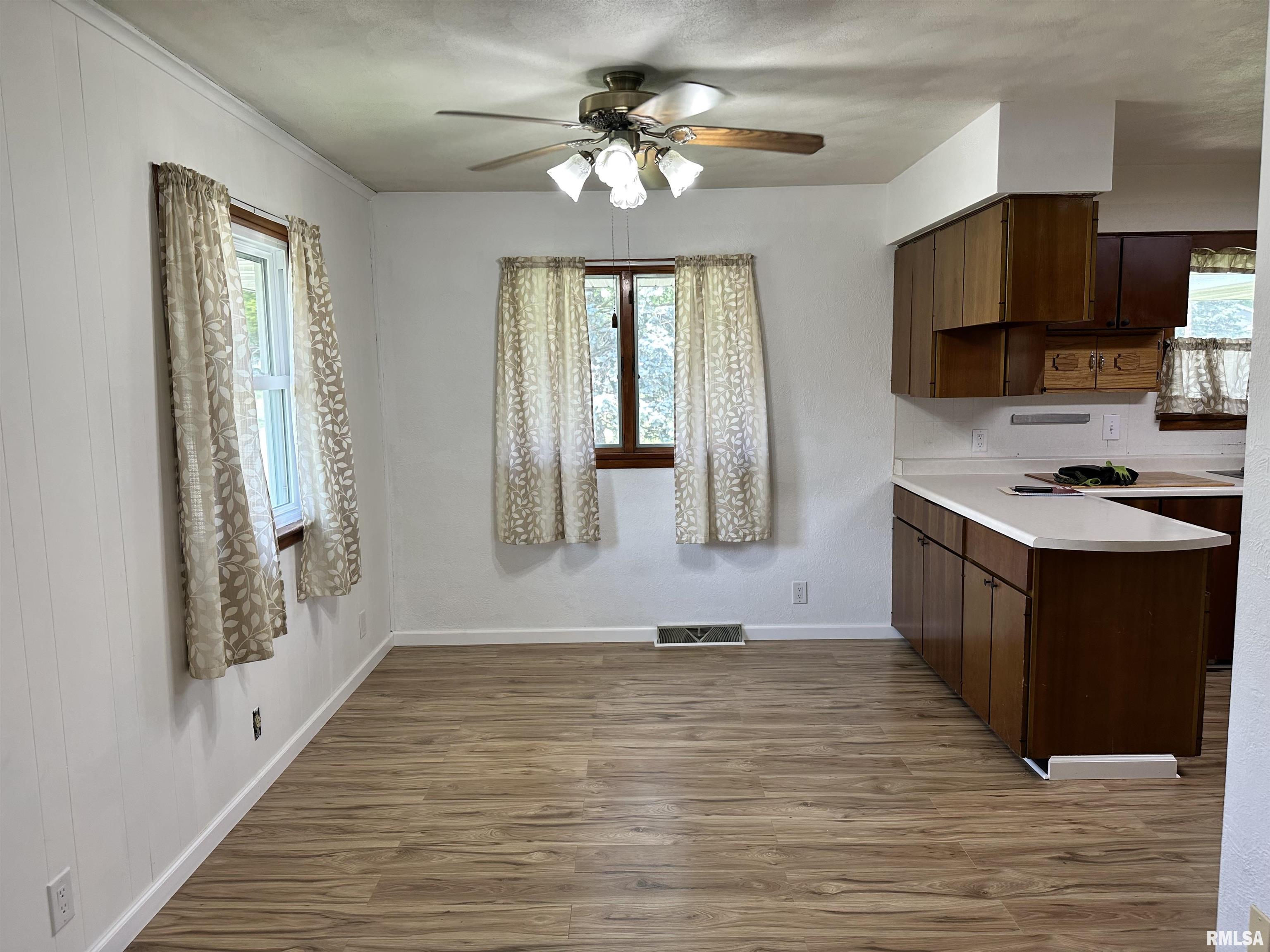 2401 Springfield Road East Peoria, IL 61611 - Photo 18 of 27 Gallery Image 18