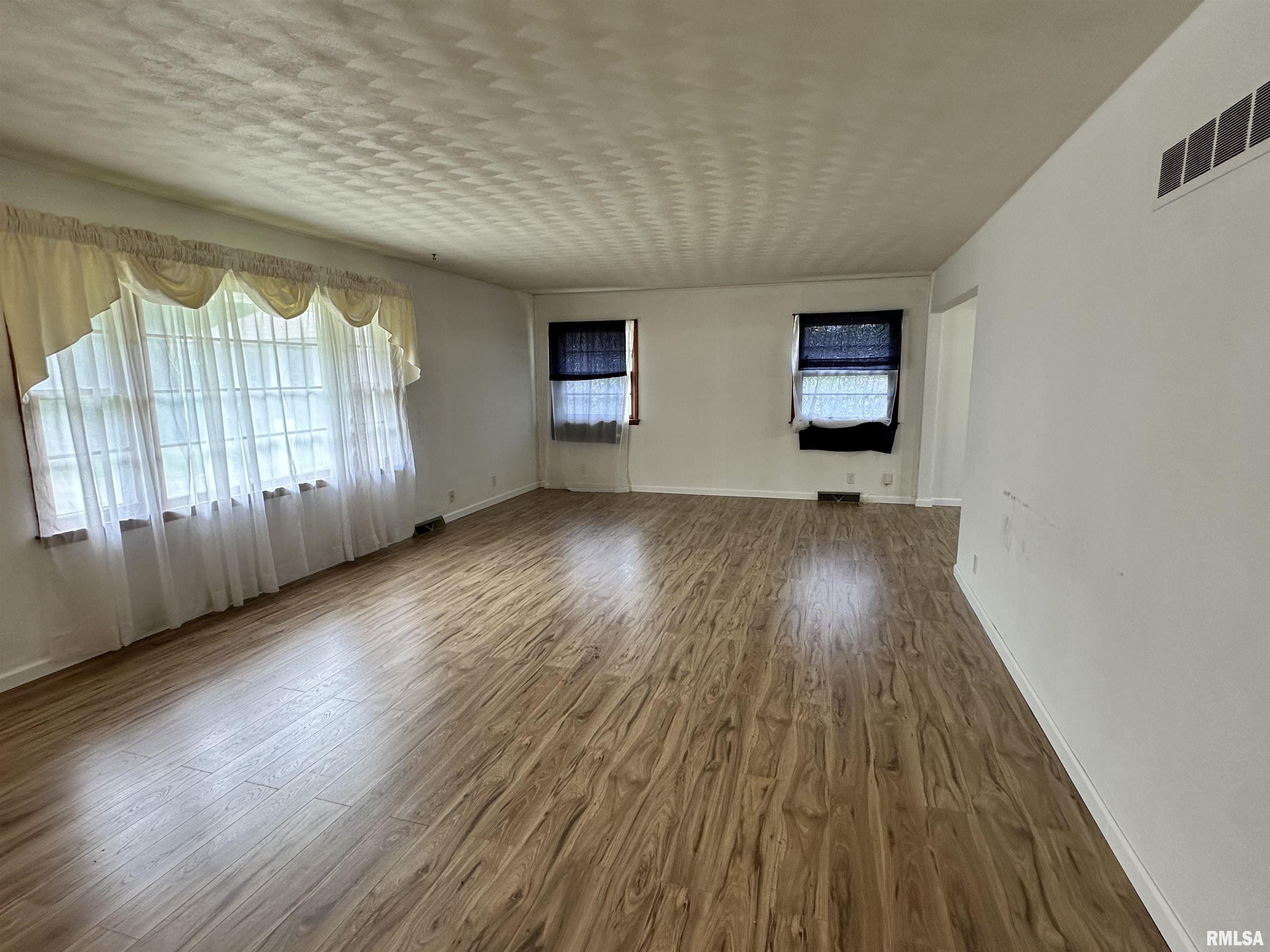 2401 Springfield Road East Peoria, IL 61611 - Photo 25 of 27 Gallery Image 25