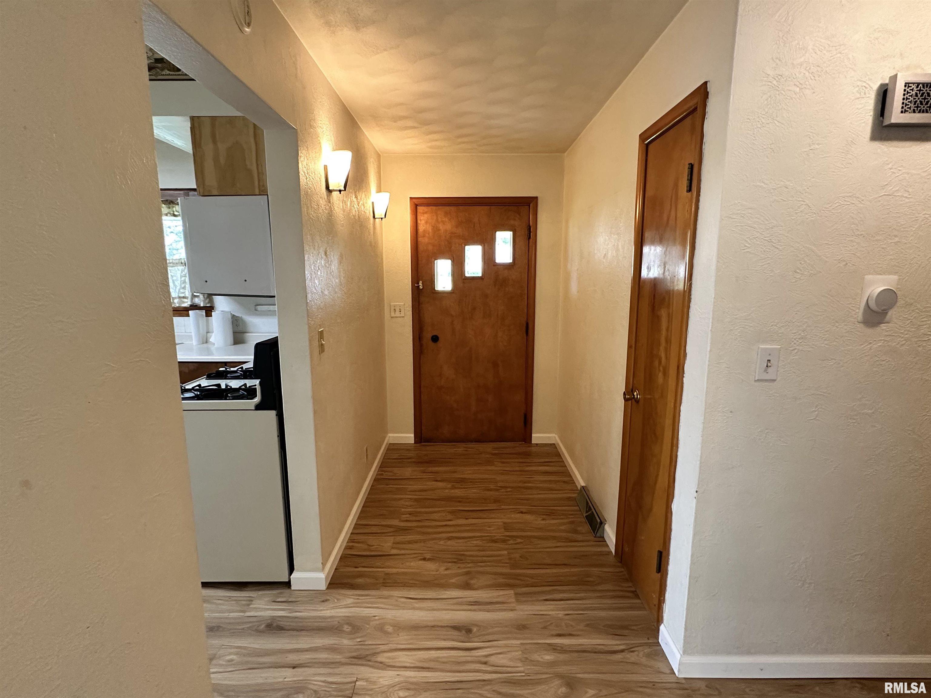 2401 Springfield Road East Peoria, IL 61611 - Photo 27 of 27 Gallery Image 27
