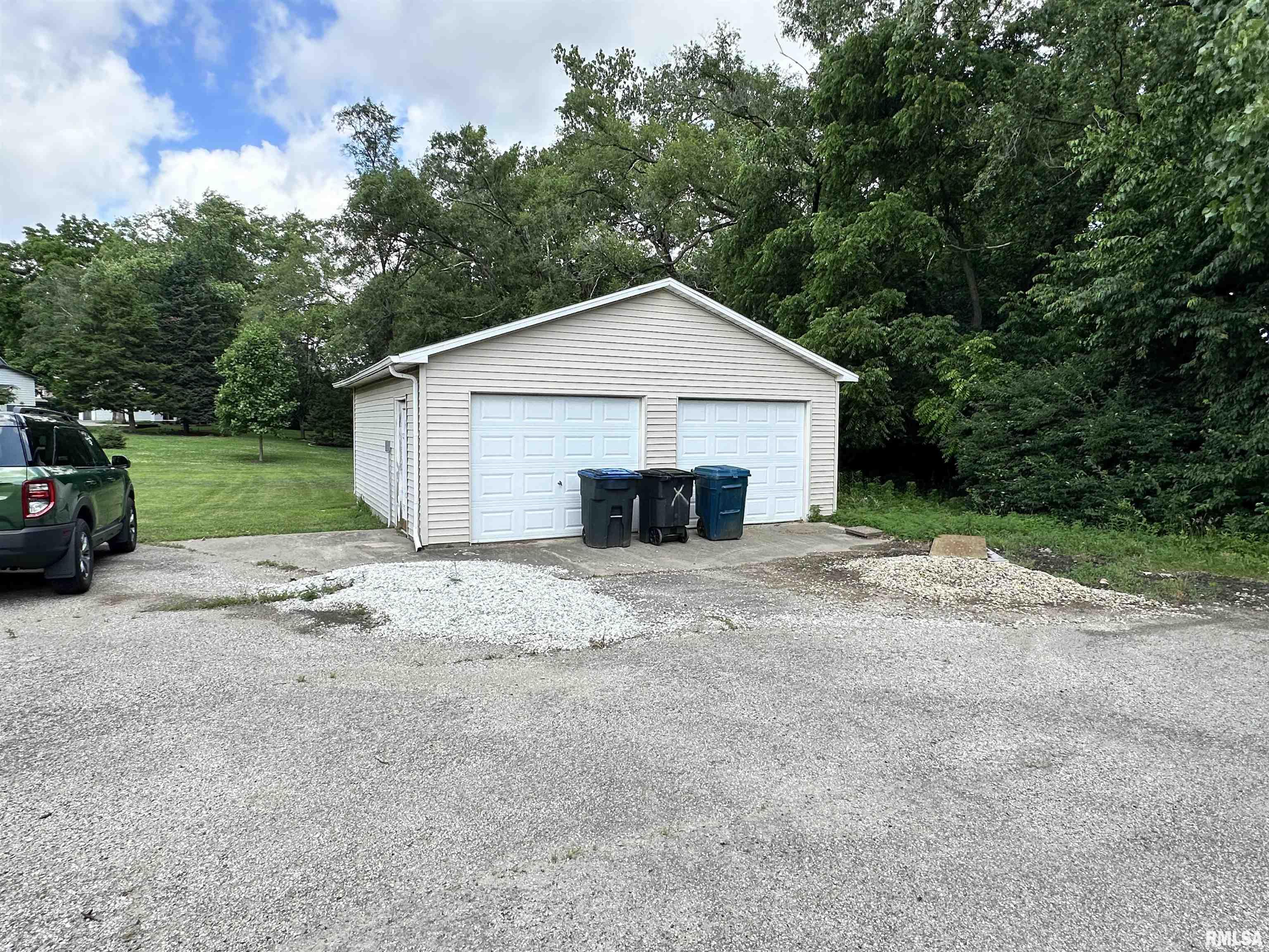2401 Springfield Road East Peoria, IL 61611 - Photo 6 of 27 Gallery Image 6