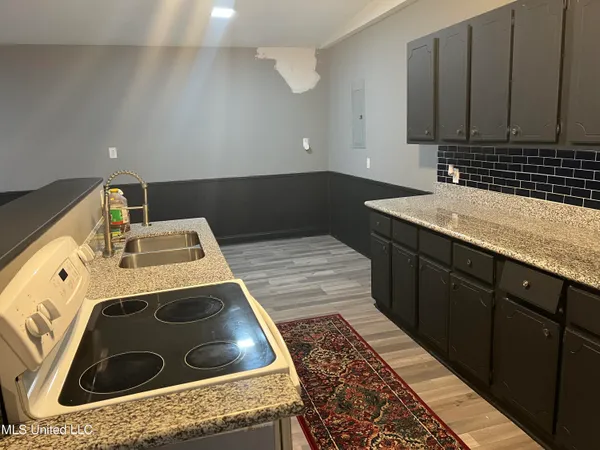 $1,400 | 100 Elizabeth Street, Unit C, Picayune, MS 39466