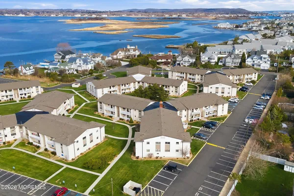 $454,900 | 35 Wharfside Drive, Monmouth Beach, NJ 07750