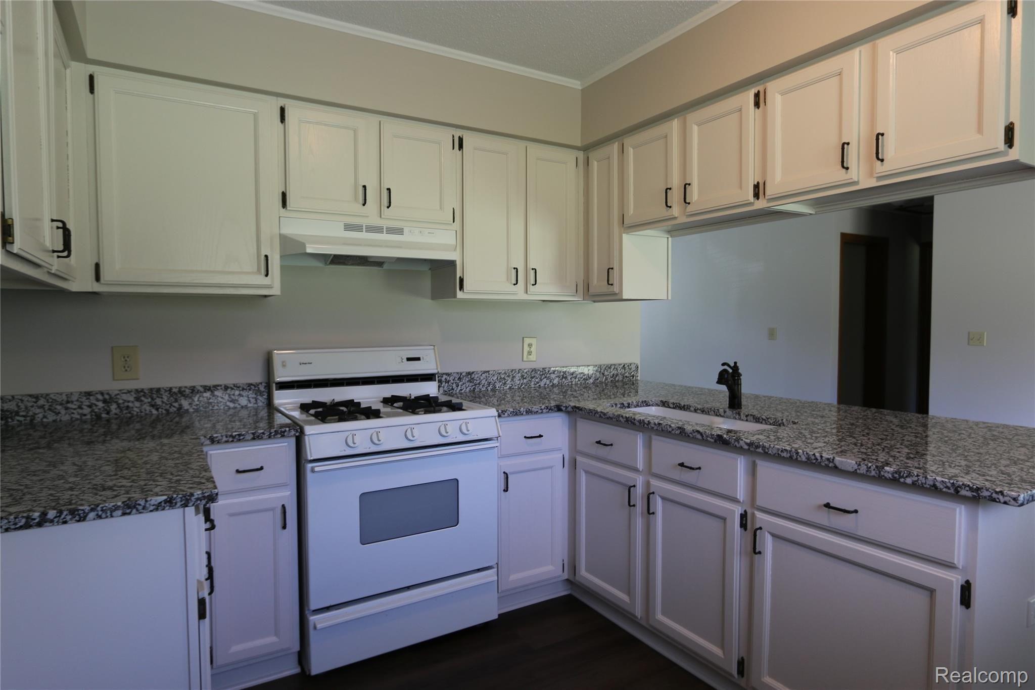 6040 West Coon Lake Road Howell, MI 48843 - Photo 16 of 58 5c.JPG