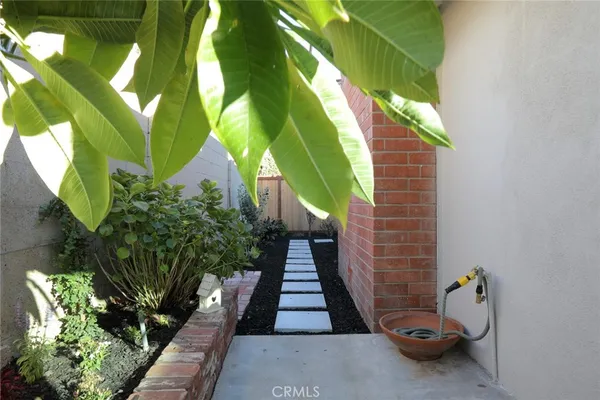 $2,499,999 | 418 East Bay Street, Costa Mesa, CA 92627