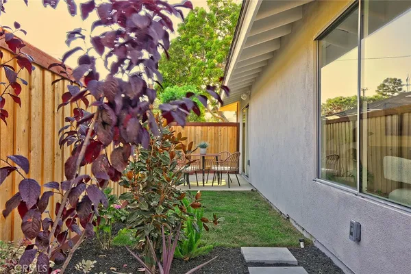 $2,499,999 | 418 East Bay Street, Costa Mesa, CA 92627