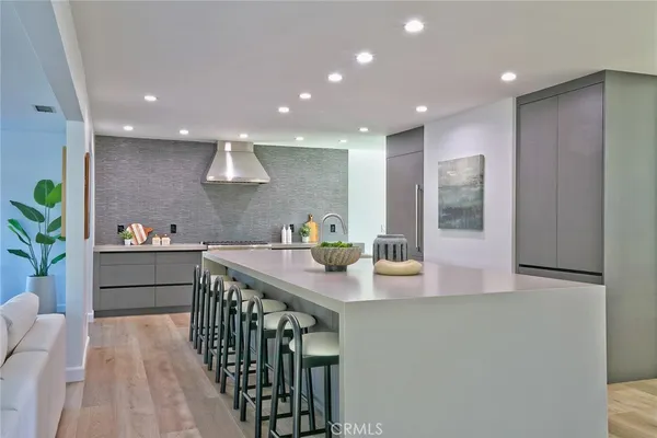 $2,499,999 | 418 East Bay Street, Costa Mesa, CA 92627