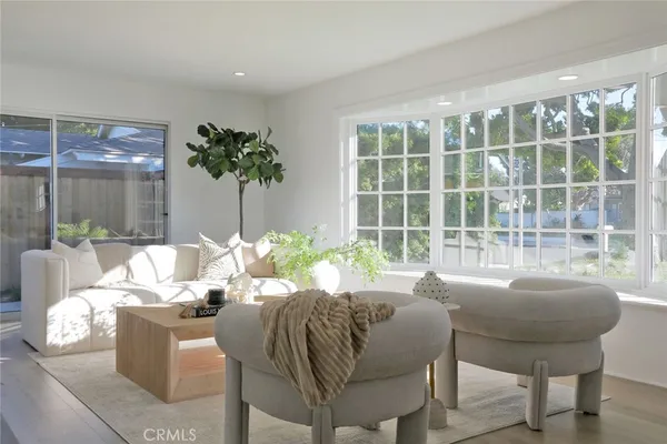 $2,499,999 | 418 East Bay Street, Costa Mesa, CA 92627