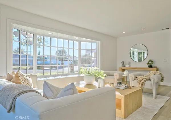 $2,499,999 | 418 East Bay Street, Costa Mesa, CA 92627