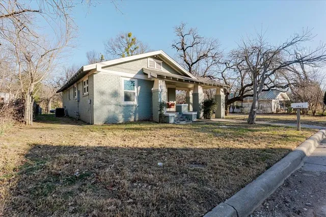 $249,000 | 1302 Northwest 3rd Avenue, Mineral Wells, TX 76067