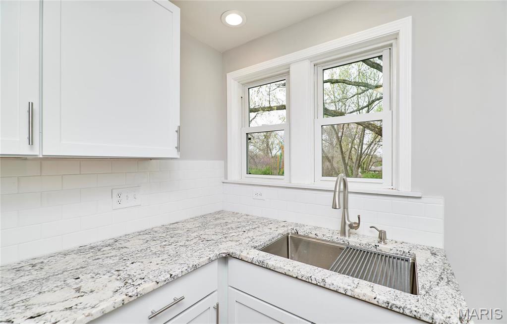 627 Bermuda Drive St. Louis, MO 63121 - Photo 16 of 29