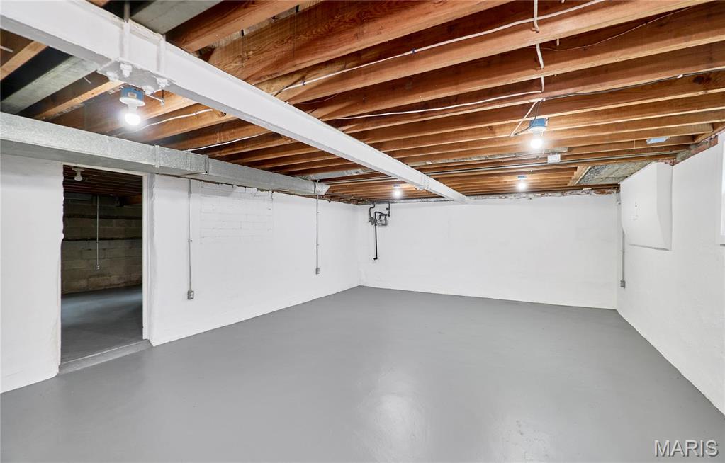 627 Bermuda Drive St. Louis, MO 63121 - Photo 27 of 29