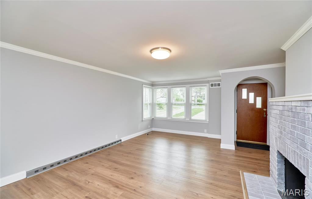 627 Bermuda Drive St. Louis, MO 63121 - Photo 6 of 29