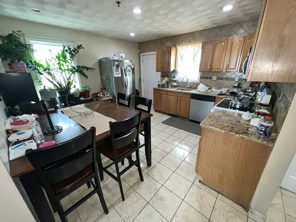 $399,900 | 164 Union Street, Unit 164, Lawrence, MA 01841