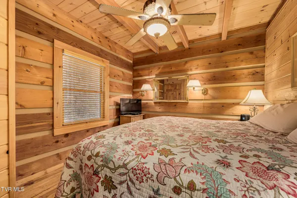 $615,000 | 254 Ivy Wood Lane, Mountain City, TN 37683