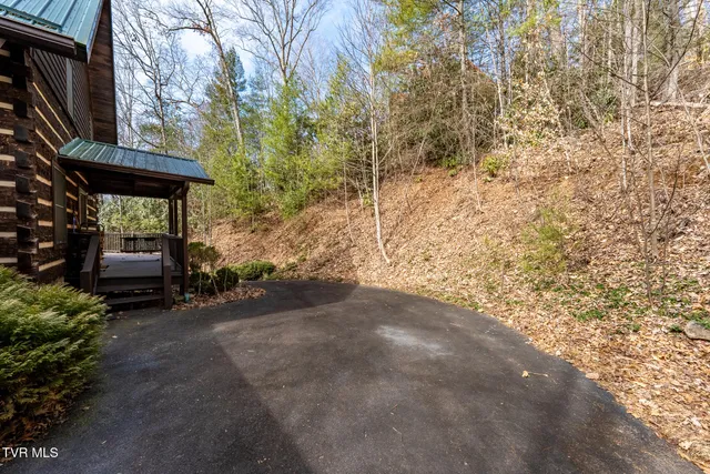 $625,000 | 254 Ivy Wood Lane, Mountain City, TN 37683
