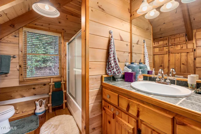 $625,000 | 254 Ivy Wood Lane, Mountain City, TN 37683