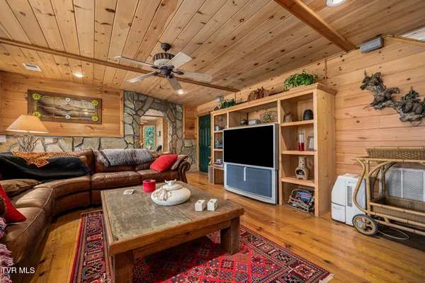 $615,000 | 254 Ivy Wood Lane, Mountain City, TN 37683