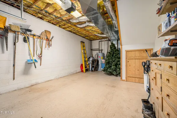 $615,000 | 254 Ivy Wood Lane, Mountain City, TN 37683