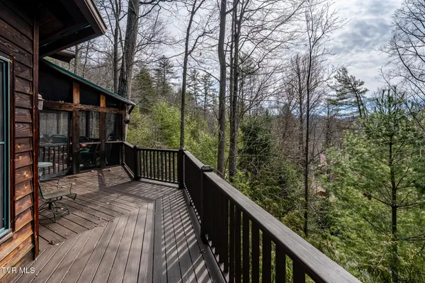 $615,000 | 254 Ivy Wood Lane, Mountain City, TN 37683