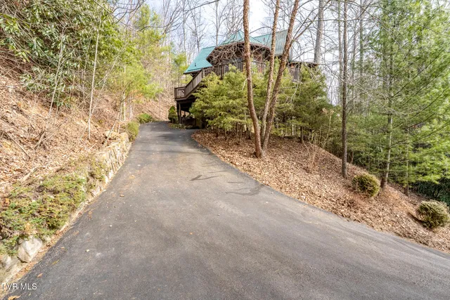 $625,000 | 254 Ivy Wood Lane, Mountain City, TN 37683