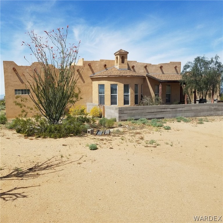 1345 East Cielo Road Yucca, AZ 86438 - Photo 2 of 6