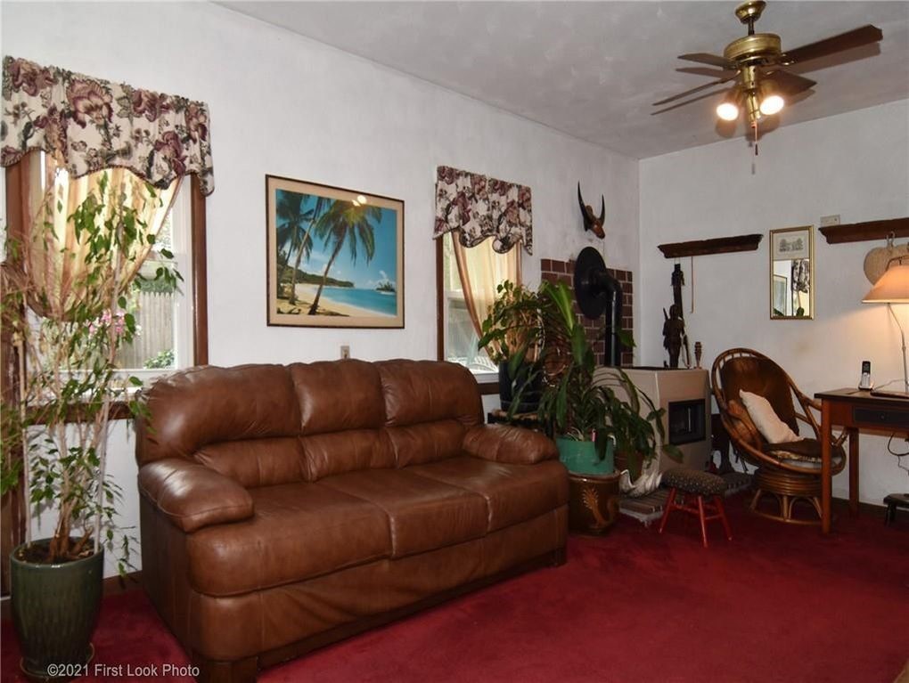 855 Stafford Road Tiverton, RI 02878 - Photo 17 of 29 Gallery Image 17