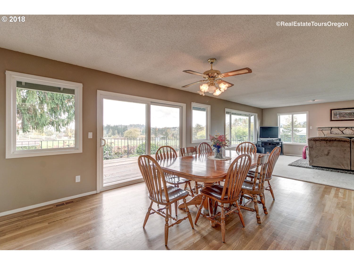 16449 Southeast Baxter Road Gresham, OR 97080 - Photo 8 of 32 Gallery Image 8