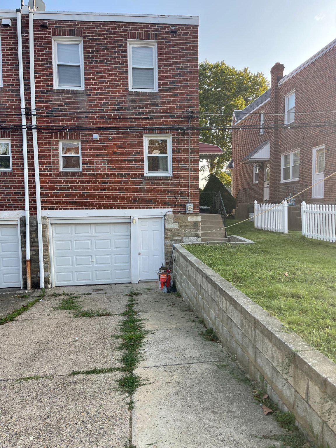 2333 Ripley Street Philadelphia, PA 19152 - Photo 39 of 41 Back driveway.