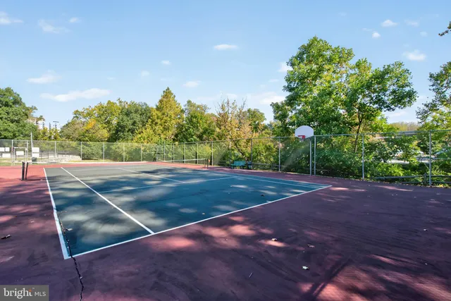 a view of a tennis court